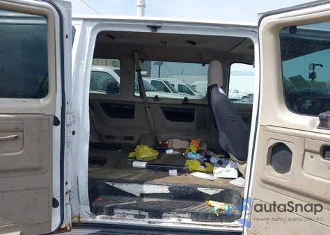 2010 Ford E-350 Super Duty Xl/Xlt z USA, uszkodzony, nr VIN 1FBNE3BL2ADA45570